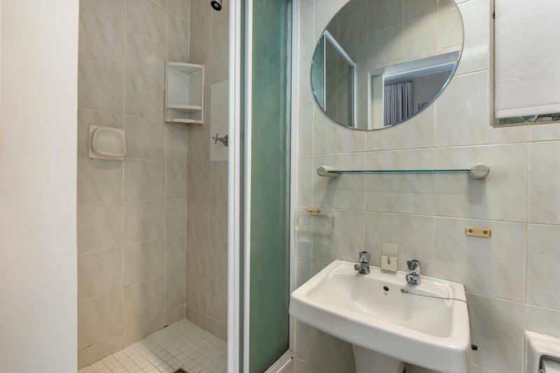 To Let 2 Bedroom Property for Rent in Sea Point Western Cape